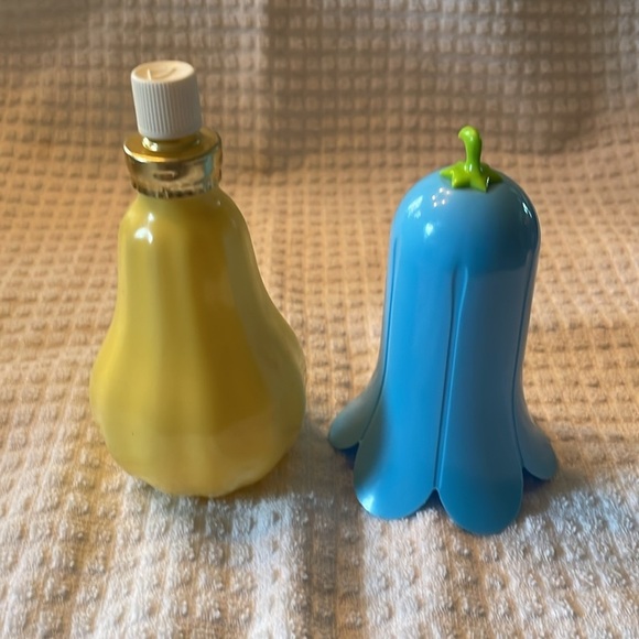 4 1979’s Avon Spray Perfume Bottles‎ - Picture 6 of 13
